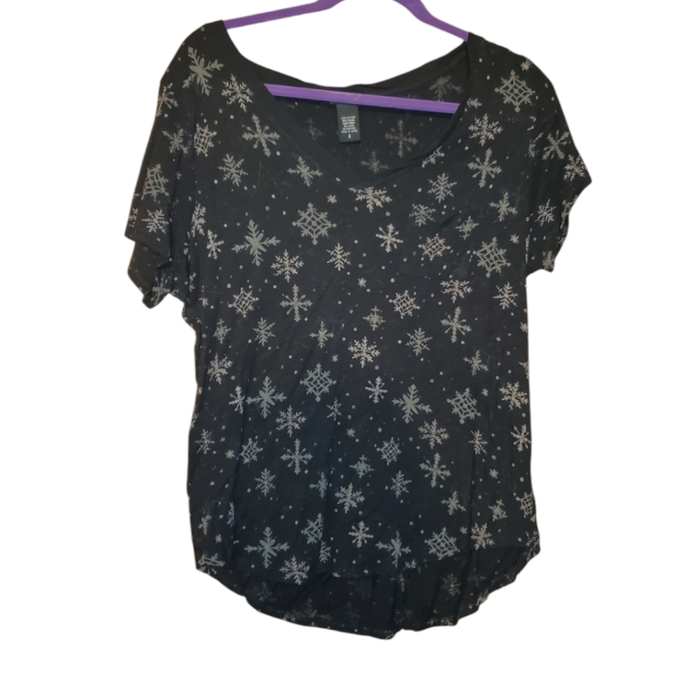 Torrid Snowflake Tee